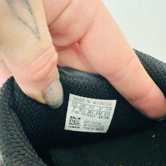 Adidas Superstar Black And Gold Snakeskin Sneakers Women’s Size 7 - Picture 10 of 11